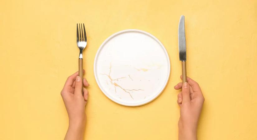 Így tüntetheted el egyszerűen a karcolásokat a tányérokról