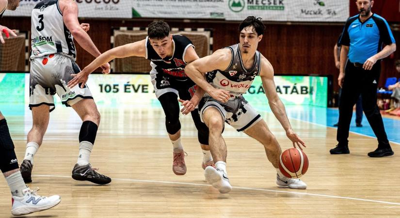 „Több mint 60 éve dolgozom a kosárlabdában, de ilyet még nem láttam" – eszméletlen jelenetek a PVSK edzésén.