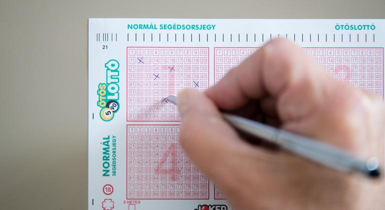 Soha nem látott magasságba emelkedett az ötös lottó nyereménye, több tonnányi pénz keresi a gazdáját