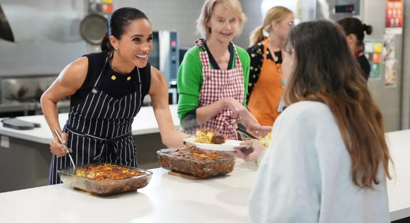 "Ízléstelen!": Nagy a felháborodás Meghan hajléktalanszállón tett látogatása miatt
