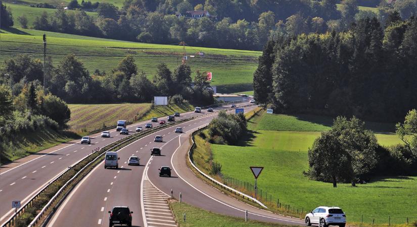 Másodpercek dönthetnek: valóban jól látunk vezetés közben?
