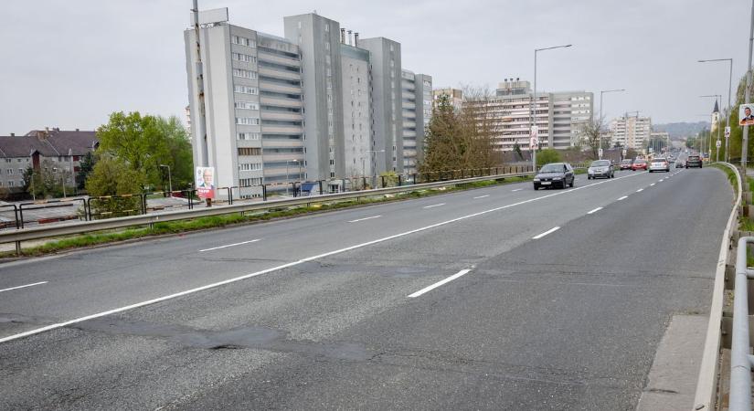 Autósok, figyelem! Komoly változások jönnek a Balatoni úti felüljárón – ez mindenkit érinteni fog!