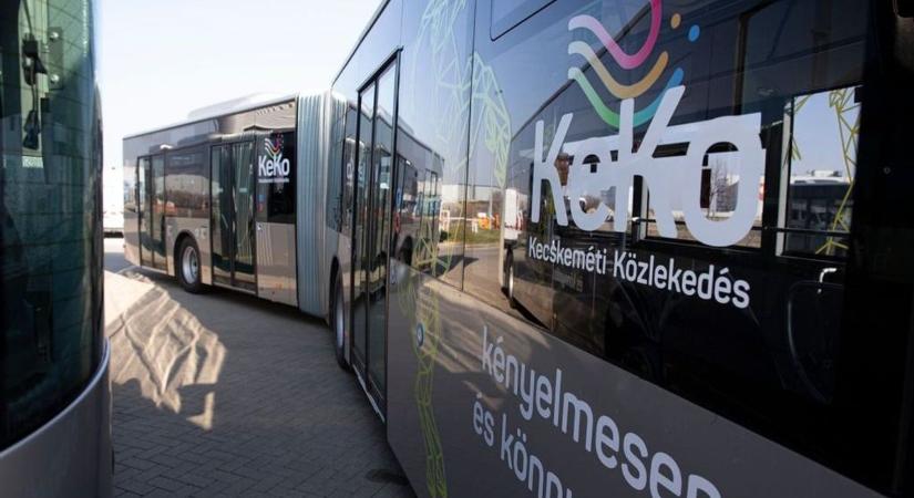 Kiraboltak egy idős nőt Kecskeméten, terelőútra kényszerülnek a buszok