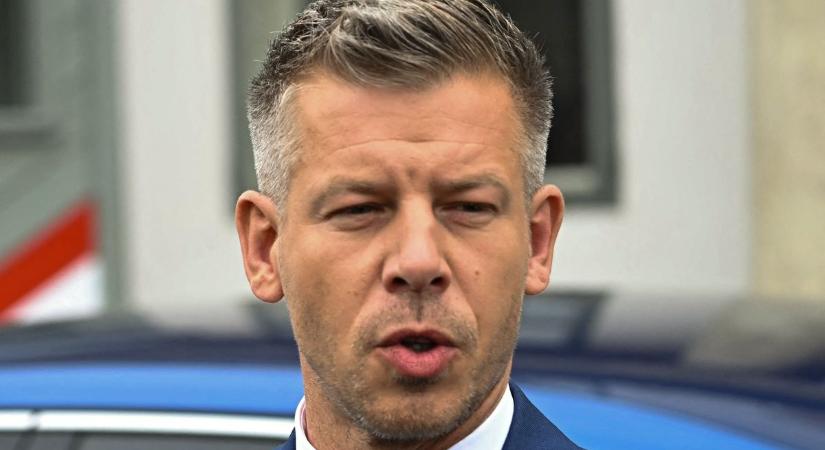 Magyar Péter egyetlen bejegyzéssel 143 milliárd forintot égetett el a tőzsdén