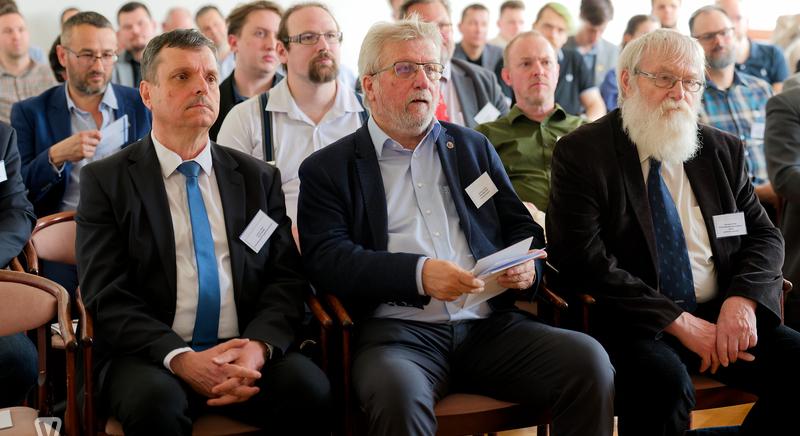 XXII. Csapó Tamás Településföldrajzi Konferencia Bükön - Dr. Lenner Tibort meglepetéskönyvvel köszöntötték