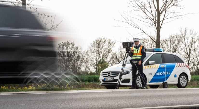 7391 gyorshajtót mértek be 24 óra alatt