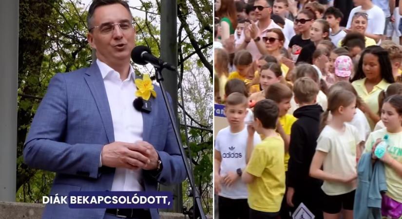 Jószívű kisdiákok előtt mondott beszédet Papp László a Nárcisz-futáson