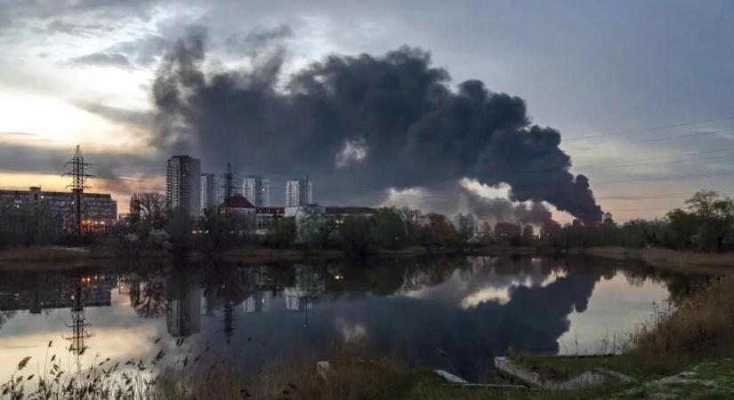 Lángoló városok, tehetetlen légvédelem: olyasmi történt Ukrajnában, amire rég volt példa