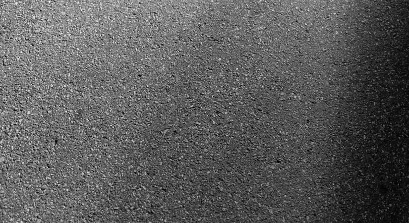 Azbesztpánik Szombathelyen, maszkokat osztogatnak, veszélyes a koncentráció több utcában is