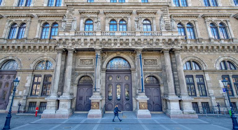 Rekordot rekordra halmoz a magyar felsőoktatás, új trend van kialakulóban