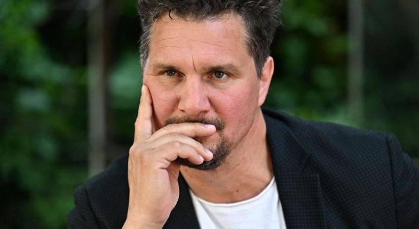 Nagy Ervin kimutatta a foga fehérjét, íme a szeretet hangja