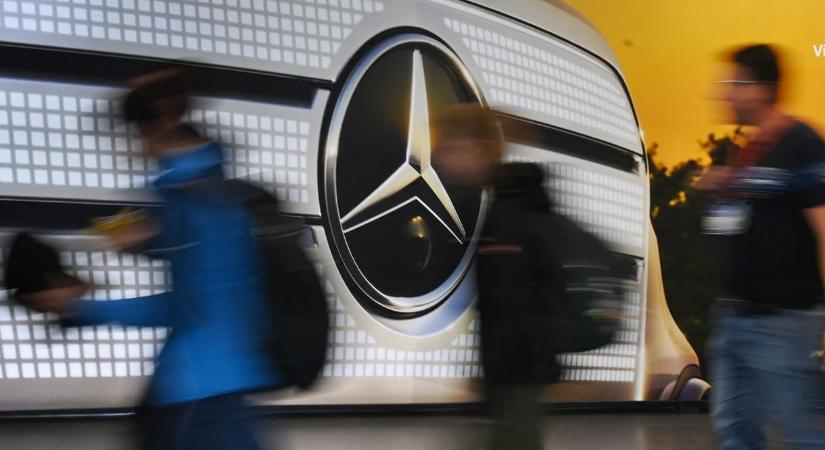 Zuhannak a Mercedes eladásai Kínában: nem a nagy neveket, hanem az innovációt keresik a vevők