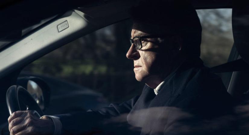 Megbukott az előzetes biztonsági átvilágításon a februárban letartóztatott Peter Mandelson, mégis kiküldték Washingtonba