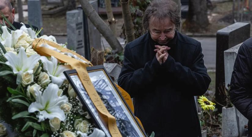 „Semennyire nem dolgoztam fel” – Szikora Róbert mély gyászban él Fenyő halála óta