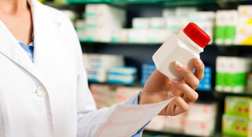 Pénzszivattyút csinált a patikákból a nógrádi gyógyszerész