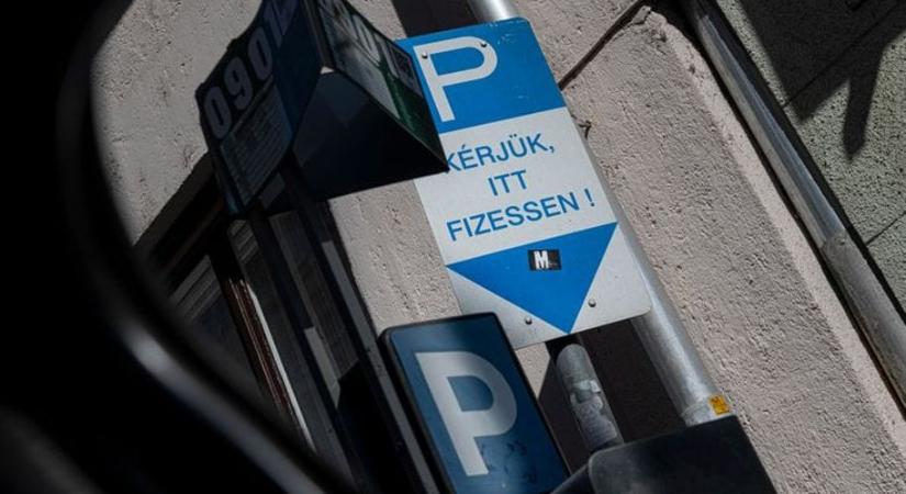 Megszüntetik az összes parkolóautomatát Budapesten, és a parkolás is drágul