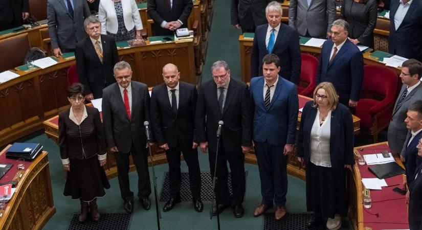 Magyar Péter felszólítása után lemondott a Közszolgálati Közalapítvány ellenzéki kuratóriumi tagja