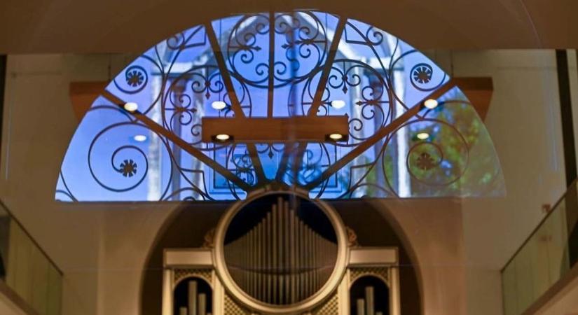 A holokauszt magyarországi áldozataira emlékezett közösségi oldalán Berlinger Attila