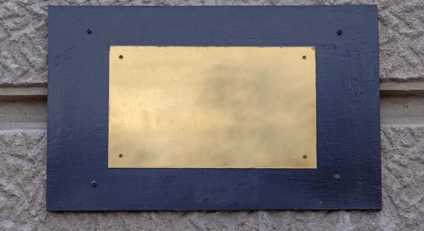 Emléktáblát avatnak a pálmonostorai parasztemberek méltósággal viselt, küzdelmes életéről