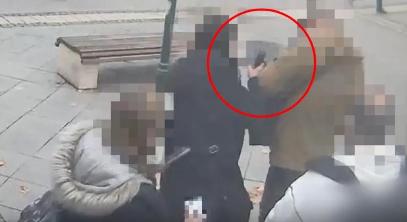 Eltörte egy jegyellenőr csuklóját a szegedi tram-train egyik utasa