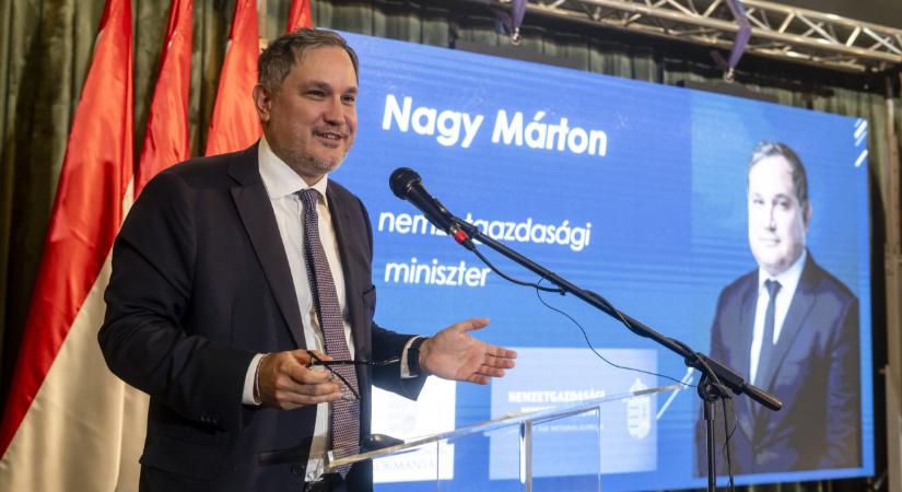 Eltűnik Nagy Márton: végleg visszavonul a miniszter, már a Facebook-oldalát is törölte