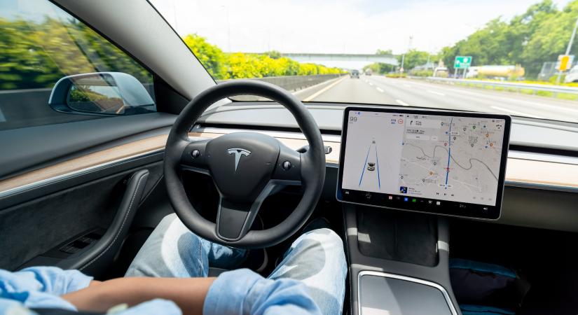 Tesla FSD Európában: zöld lámpa, de még messze az „önvezető” álom