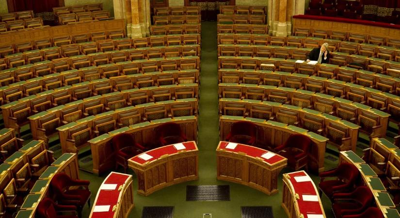 Kezdődnek a parlamenti egyeztetések, Magyar Péter Gulyás Gergellyel tárgyal