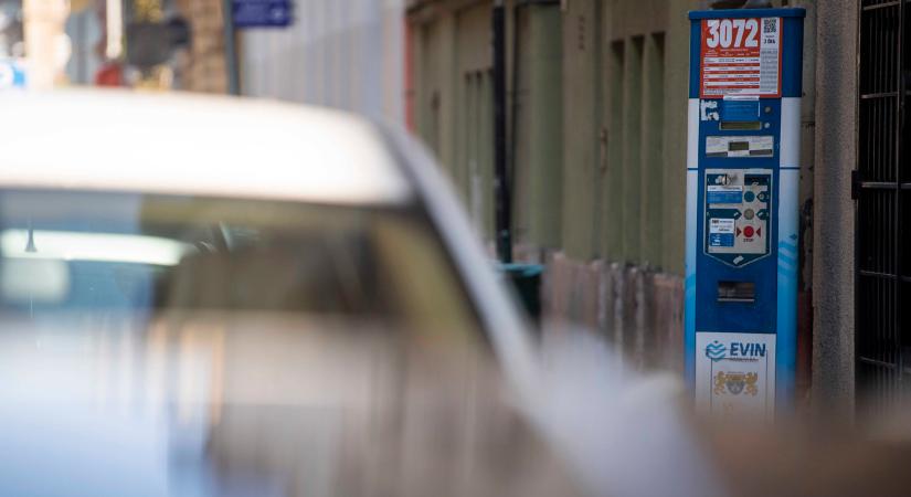 Leszerelik az összes parkolóautomatát Budapesten, és a parkolás is drágul