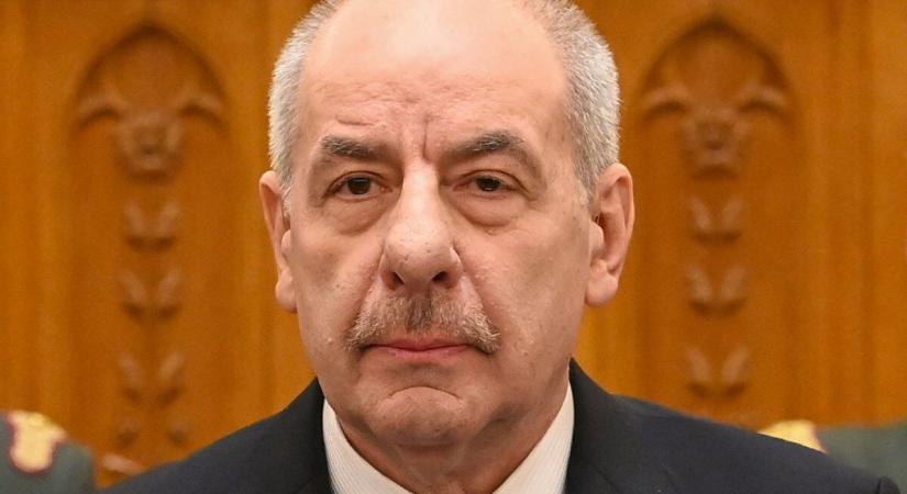 Mit kavar még? Sulyok Tamás azonnali hatállyal felmentett egy dandártábornokot