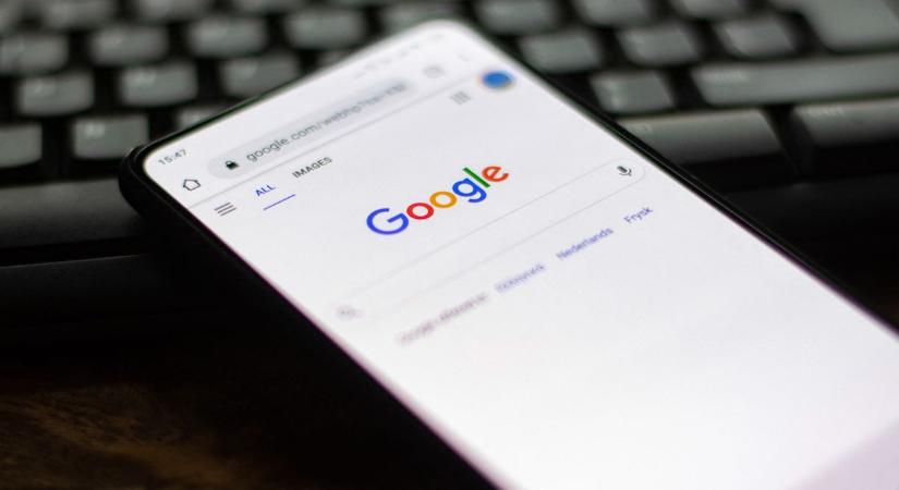 Beszabályozná a Google-t az Európai Bizottság, esélyt kaphatnak a kisebb keresők