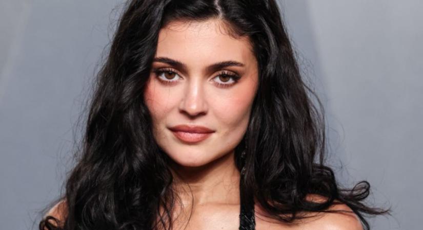 Ettől lesz világosabb és elegánsabb a nappali – Kylie Jenner is ezt a trükköt használja