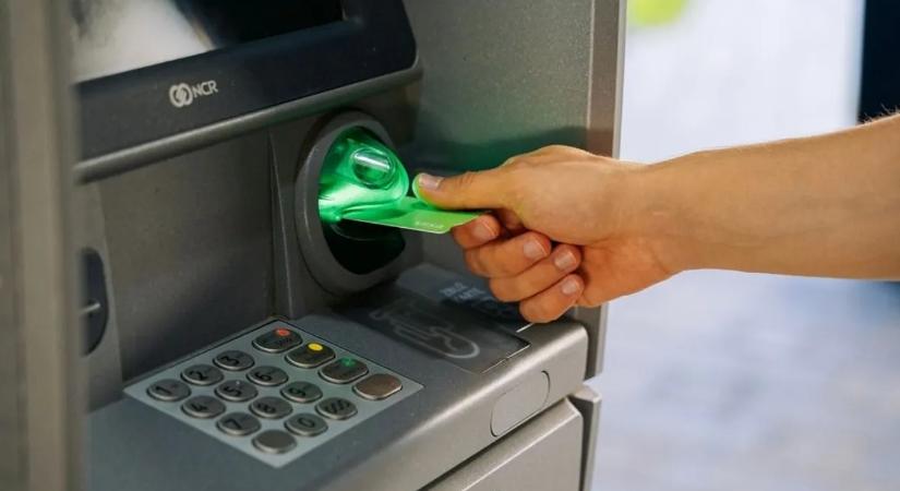 Teljes leállás lesz az OTP-nél: pénzt felvenni és fizetni sem lehet majd