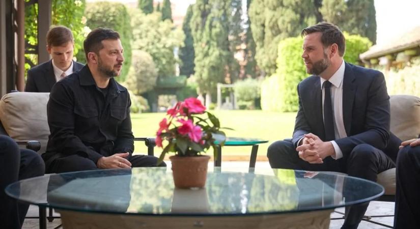 Nagy bajban Zelenszkij, Washingtonnak könyörög