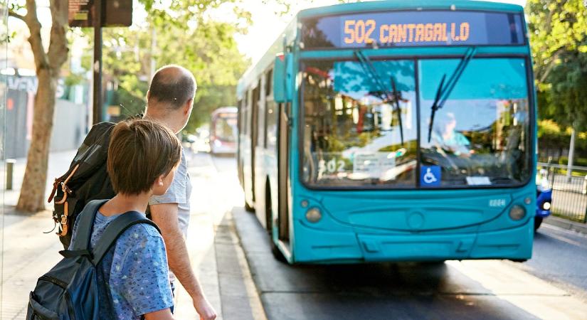 Ilyen büntetést kap a sofőr, aki lezavarta a buszról a jegy nélkül utazó gyereket