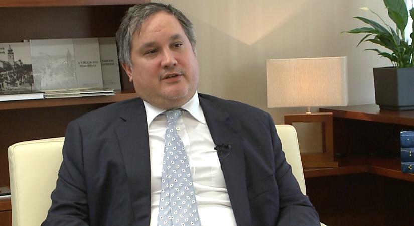 A hazai közélet több szereplője rakta sarokba péntekre a diplomatatáskát