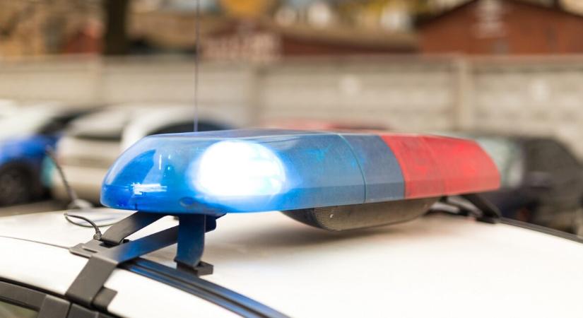 Hajszálon múlt a tragédia – jégdarab csapódott egy nappaliba a mennyezeten keresztül