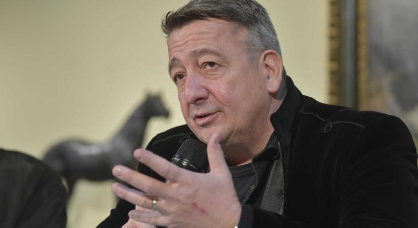 Bayer Zsolt szerint a választók a tetőteraszról lezavarták őket a pincébe