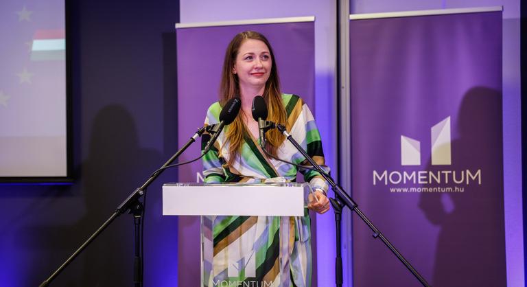 A Momentum kéri az Európai Bizottságot és Parlamentet, hogy gyorsan oldják fel az EU-s pénzeket