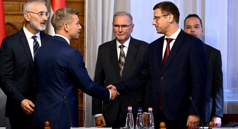 Magyar Péter már az alakuló ülésen esküt tenne, amit hétvégén tartana, egy ceremóniával együtt