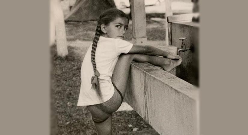 Felismered gyerekkori fotóin a Barátok közt sztárját? Most 53 éves, a sorozat legendás színésznőjévé vált