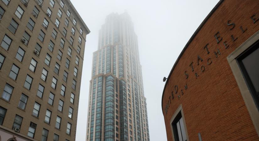 Óriási a pánik a tehetős ügyfelek körében: egyetlen amerikai bejelentés miatt teljesen leálltak a vásárlások