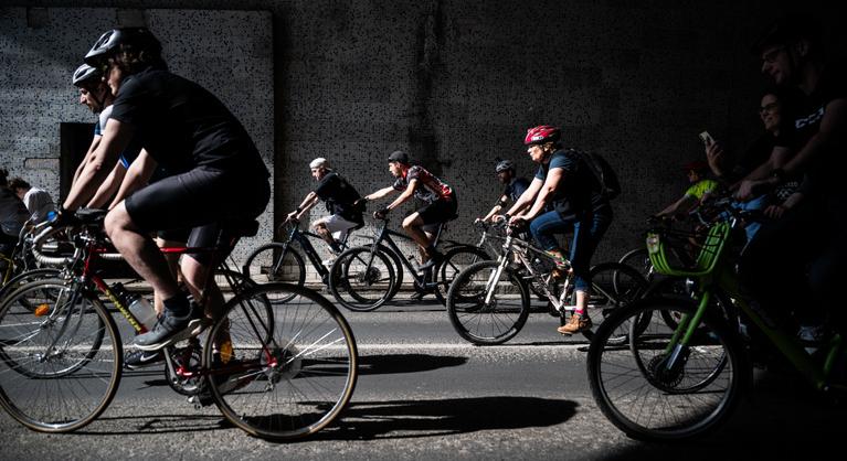 Kerékpáros felvonulást rendeznek szombaton Budapesten, forgalomkorlátozásokra kell számítani
