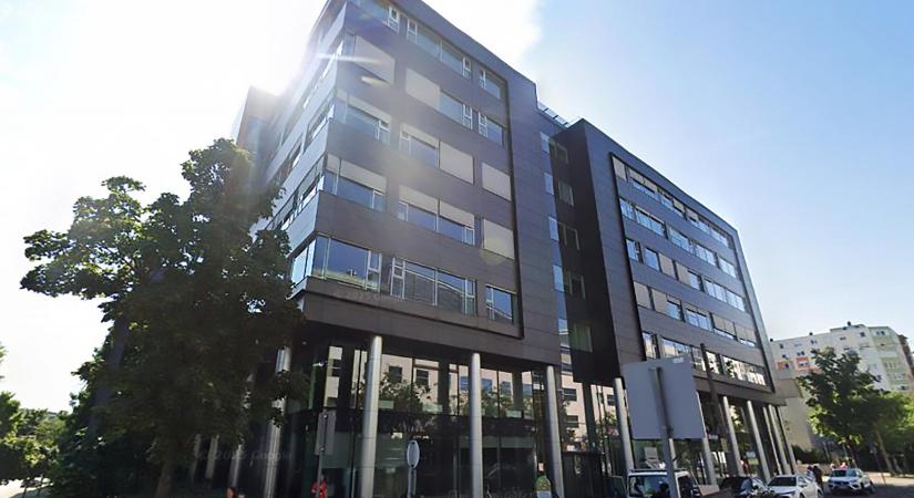 Masszív leépítések kezdődtek a március 15-i hamis zászlós akcióhoz is köthető fideszes trollfarmnál