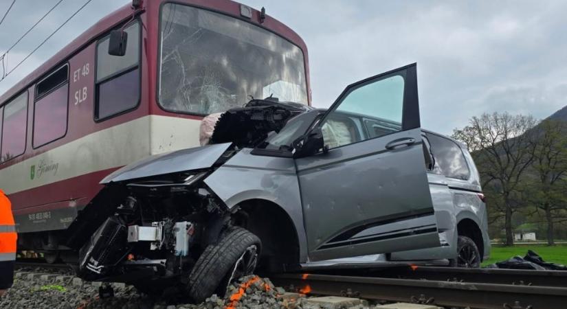 Kiderült: Vonattal ütközött, ezért halt meg az Arsenal és a Juve sztárkapusa - fotók, videók