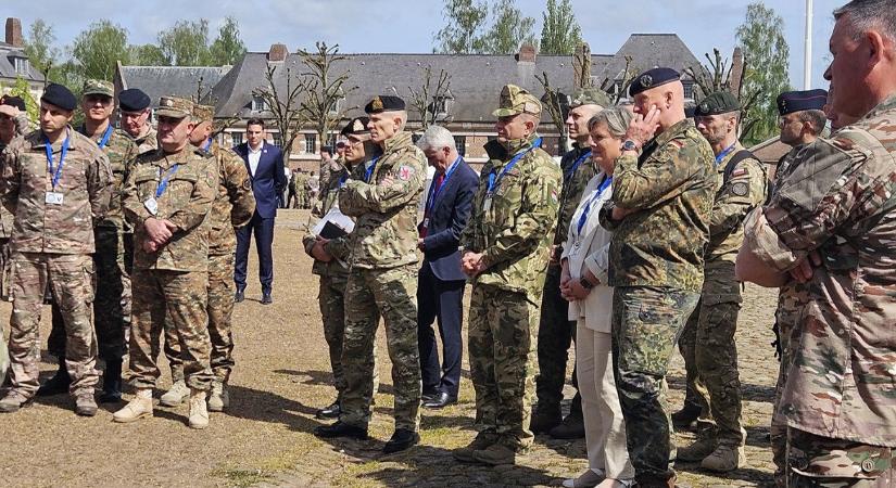 Magyar csúcskatonák indultak Faranciországba