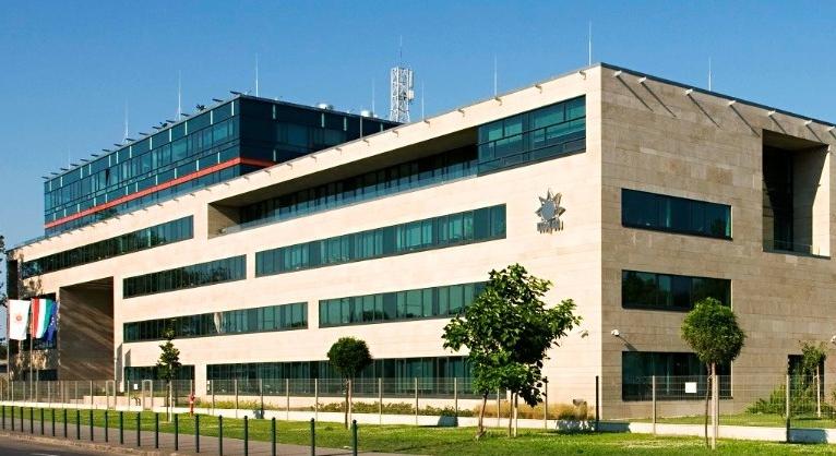 Versenyjogi vizsgálatot kér a napelemszövetség az MVM-mel szemben