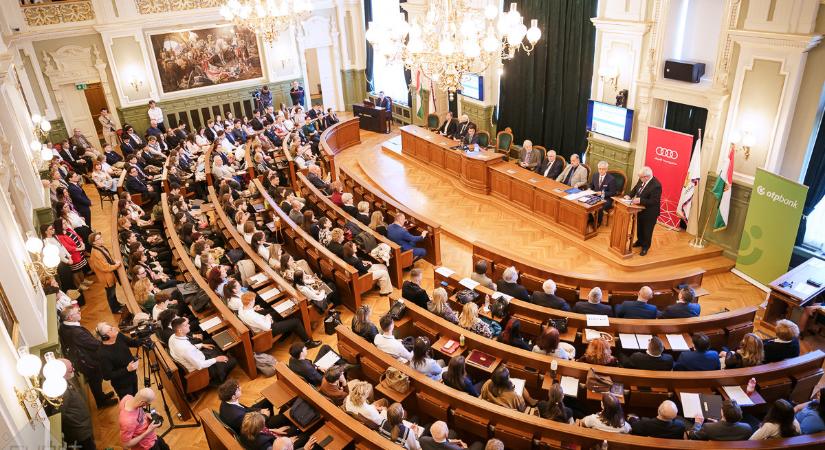 Jubileumi döntő – Megkezdődött a Szép Magyar Beszéd Verseny