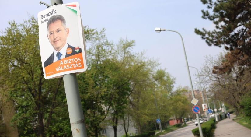 Rekordidő alatt tűntek el a választási plakátok: online árulják a jelöltek képmásait