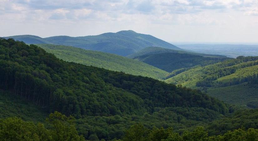 Több ezer éves titkok Felsőtárkány fölött: nincs magyarázat a hegy rejtélyére, a szakemberek is vakarják a fejüket