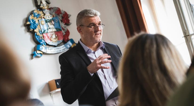 Mészáros László előadásai Rimaszombatban képeken